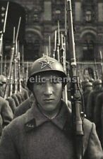 WW2 PICTURE PHOTO RUSSIAN 1940 SOVIET SOLDIER MOSCOW 6735 picture
