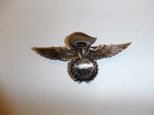 b0104 Cuban 2506 Brigade Paratrooper Badge Conla Verguenza Cuba R17E