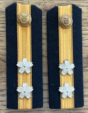 PAIR OF NAVY LIEUTENANT JUNIOR GRADE LINE OFFICER’S SHOULDER INSIGNIA