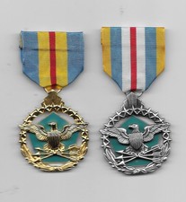 US13 - DISTINGUISHED SERVICE MEDALS- DEFENSE SUPERIOR MEDAL SET - FULL SIZE