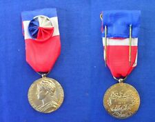 Gold Medal of Honour for the Ministry of Labour Médaille d’Honneur FREEPOST picture