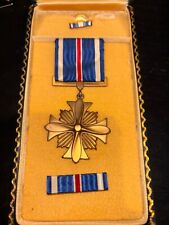 WWII ARMY AIR CORPS DISTINGUISHED FLYING CROSS MEDAL RIBBON BAR LAPEL CASE WW2 picture