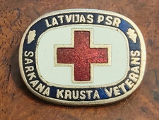 SOVIET UNION LATVIA RED CROSS BAKED ENAMEL BADGE USSR PSR SARKANA KRUSTA VETERAN