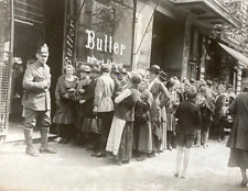 PRE-WW2 GERMAN FOOD RIOTS IN BERLIN 'A BARRICADED MEAT SHOP' PHOTO OCT 25, 1923 picture