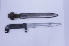 Early Production East German Type 1 Bayonet with Scabbard