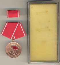 Soviet ERA Medal red Order star Banner Badge DDR Germany combat groups (3025)