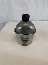 WWII U.S.G.I. US ARMY CANTEEN 1943 AND CUP 1943 Rare Early WW2 picture