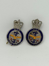 Pair Vintage UK MOD Guard Service Enamel Lapel Pins Badges Ministry of Defence