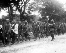 Russian POW's on the way to German prison camps. 1941 WW2 WWII 8x10 Photo 486a