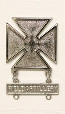 Army Shooting Badge 1271 - Marksman w/FIELD ARTILLERY bar - clutch back