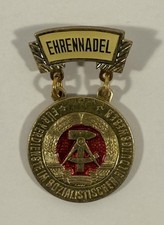 Vintage Socialist Education Merit Pin Gold Tone GDR Communist Propaganda Badge