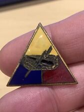 WW2 US ARMY ARMORED ENAMEL PIN,LOOK picture