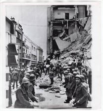 1969 Yugoslav Soldiers Clear Rubble From Collapsed Building News Wirephoto