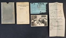 1943 vintage WWII SOLDIER hampshire il LYNN HOLTGREN pay record immune photo +