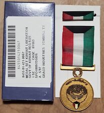 Vintage 1991 Liberation of Kuwait Medal Iraq Gulf War Desert Storm Military Army picture