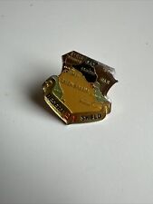 Vintage 1991 Desert Storm 91 Lapel Hat Shield Military Pin picture