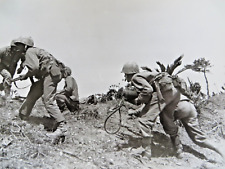 VINTAGE WW2 ORIGINAL USMC PHOTOGRAPH OKINAWA: MOVING UP SUGAR LOAF RIDGE picture
