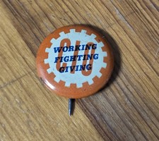 WWII CIO CONGRESS OF INDUSTRIAL ORGANIZATIONS LABOE UNION PINBACK BUTTON 1"