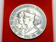 GERMANY DDR 30 YEARS GDR ALLES FUR DIE ERFULLUNG MILITARY SOLDIER TABLE MEDAL