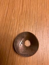 WW1 DATED SHRAPNEL DAMAGED BRITISH ONE PENNY COIN TRENCH ART SOUVENIR picture