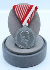 WW1 Austro Hungarian Carl's version of first level bravery Medal Repro
