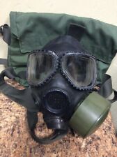 US Military M40 Gas Mask with Carry Bag Size Medium picture