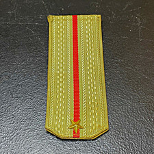 Russian Military Uniform Shoulder Board Epaulet Insignia Gold w/ Red Stripe