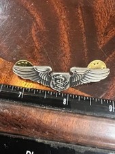 US Air Force Navigator Combat Officer Badge Military Wing pin Vietnam (F2025F)