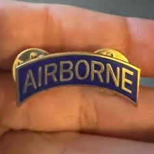 Army Airborne Gold Lapel Pin (1-1/8