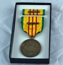 Original Vietnam Service Medal & 4 Bronze Campaign / Battle Stars GI Issue Box picture