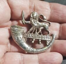 Herefordshire Light Infantry Cap Badge MANU FORTI , GB picture
