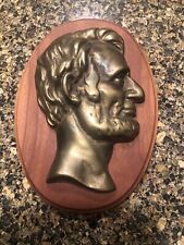 VINTAGE ABE LINCOLN BUST BRONZED FINISH SOLID CAST BRASS WALL PLAQUE picture