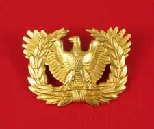 VINTAGE GOLD PLATED AMERICAN MILITARY EAGLE WREATH HAT BADGE INSIGNIA FINE  picture