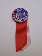 General Douglas MacArthur Pin Military WWII Vintage Old Red White Blue Ribbon US picture