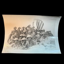VTG 1940s WWII US Soldiers American Flag Victory Group Original Photo