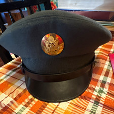 u.s. military style black dress/service peaked cap w/ eagle insignia k2585